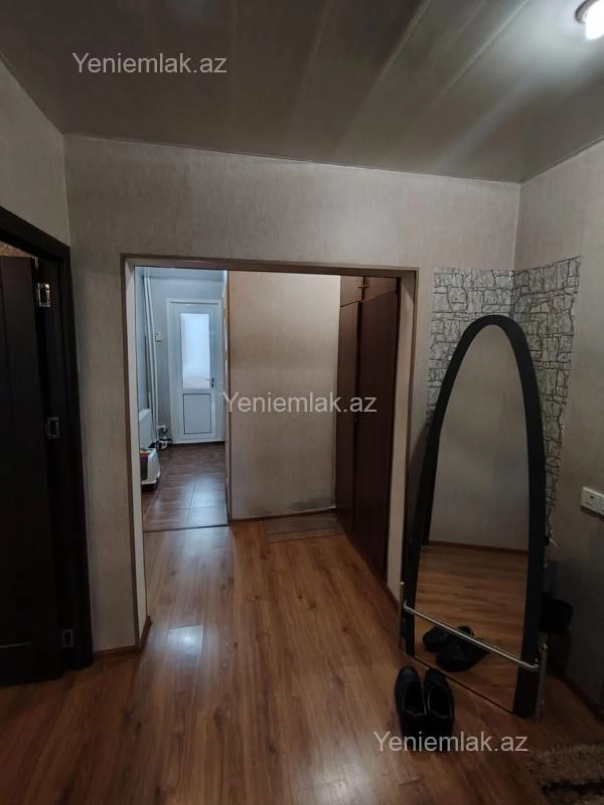 Satılır 4 otaqlı köhnə tikili 95 m²