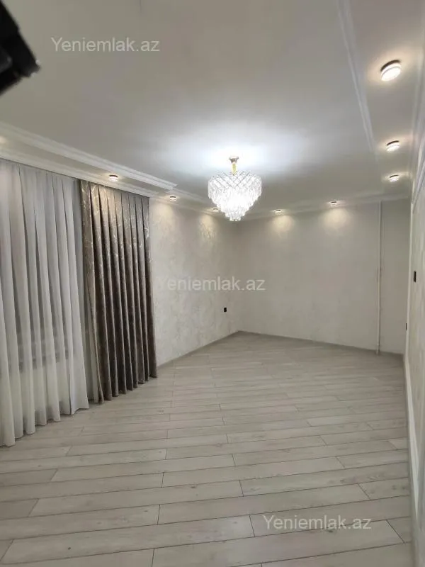 Satılır 2 otaqlı köhnə tikili 60 m²