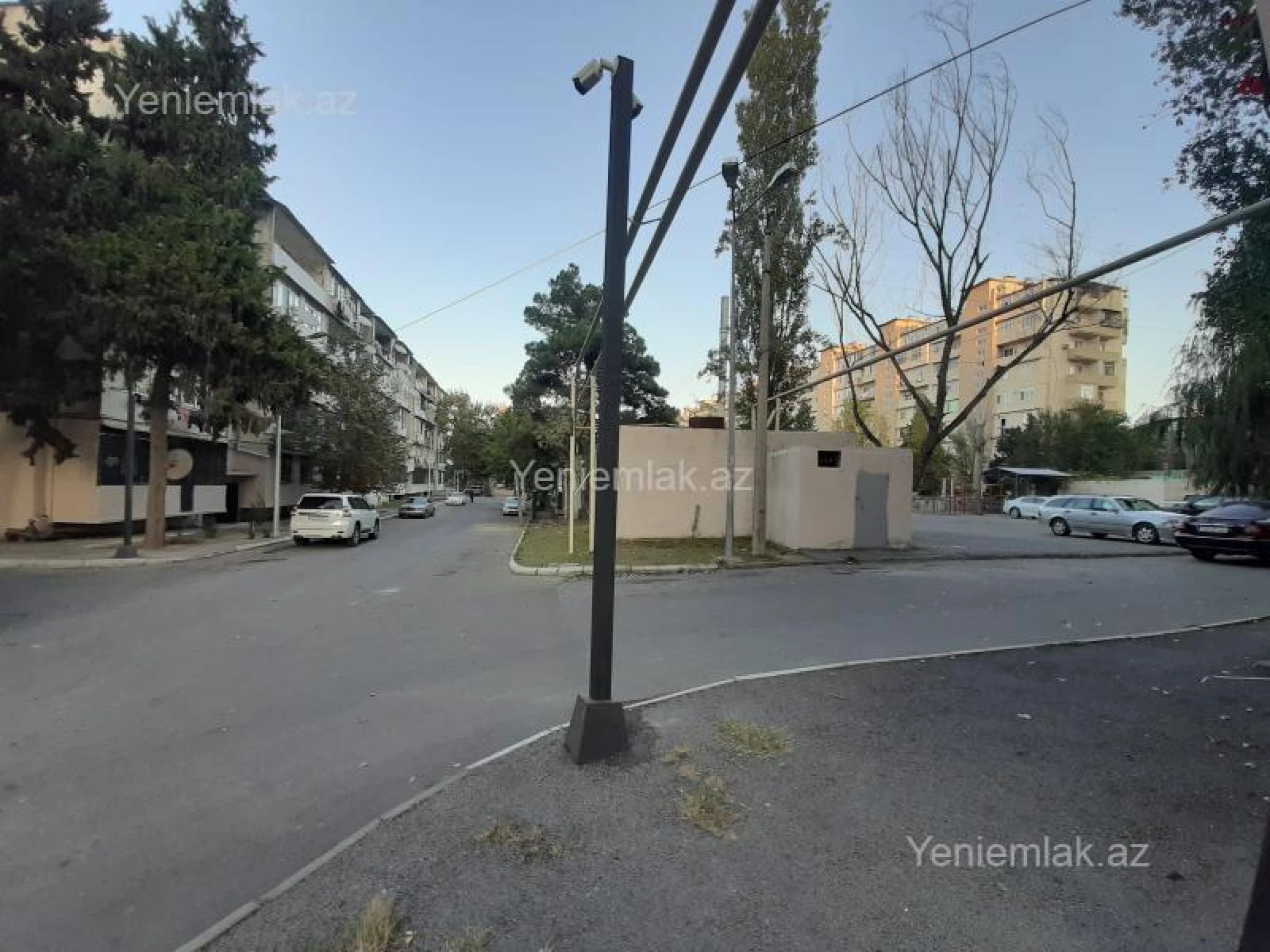 Satılır 2 otaqlı köhnə tikili 60 m²