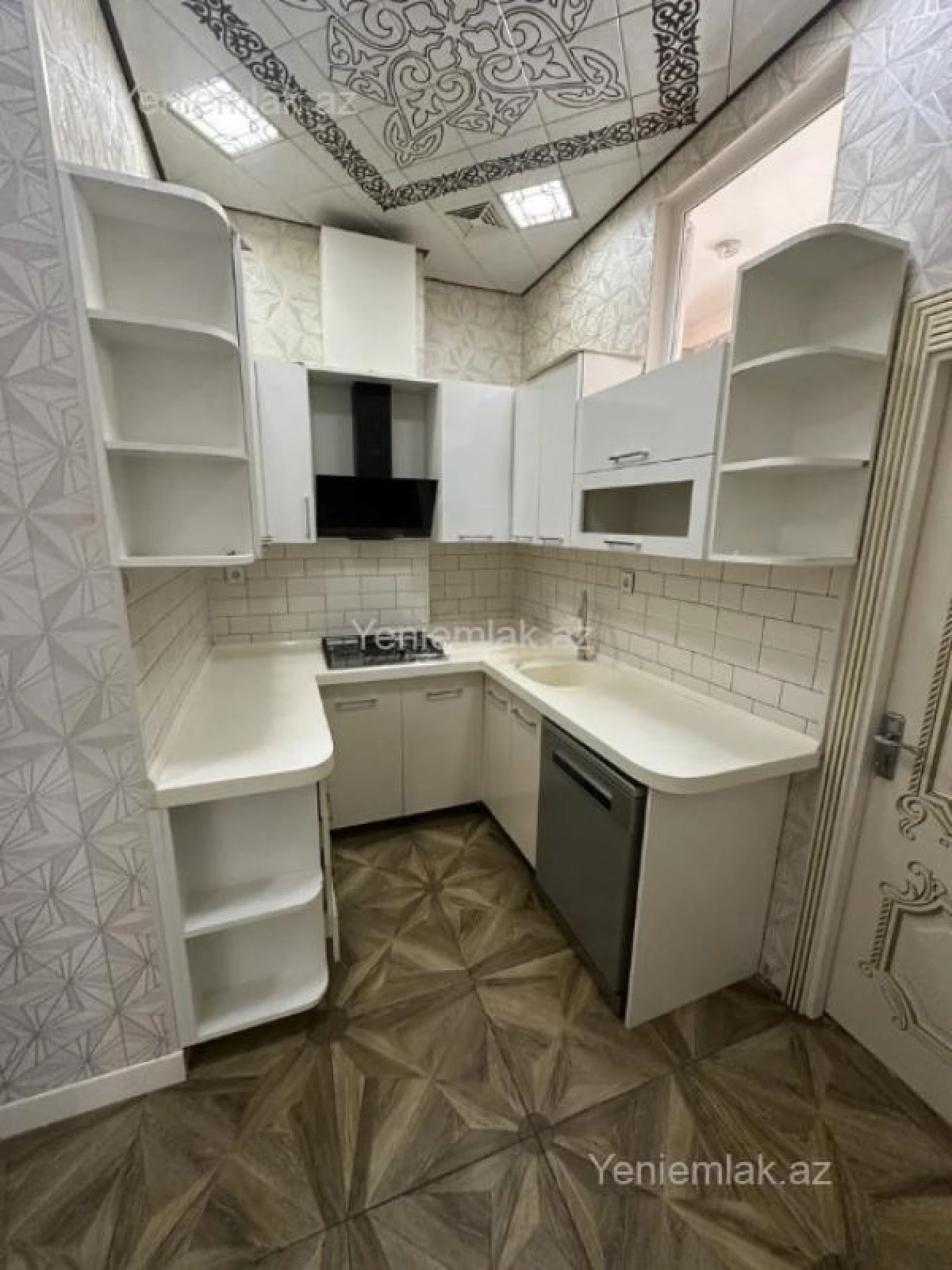 Satılır 3 otaqlı yeni tikili 90 m²