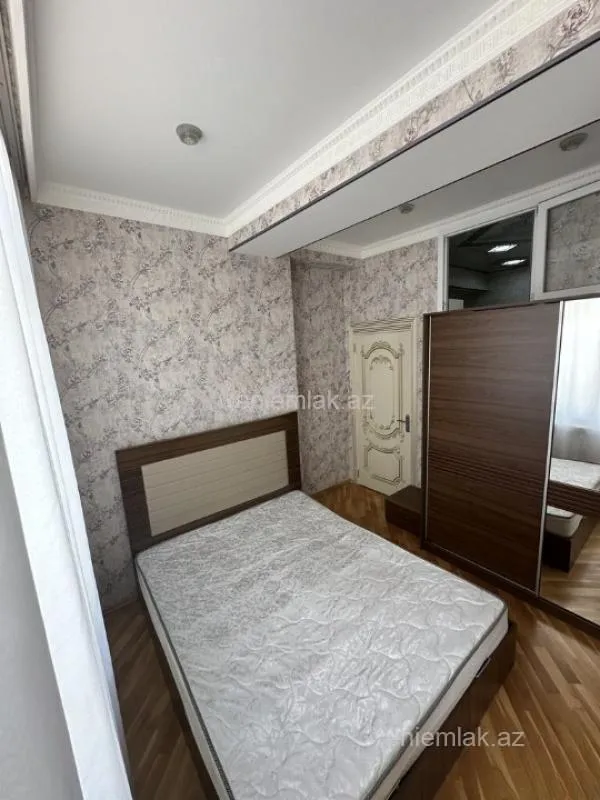 Satılır 3 otaqlı yeni tikili 90 m²