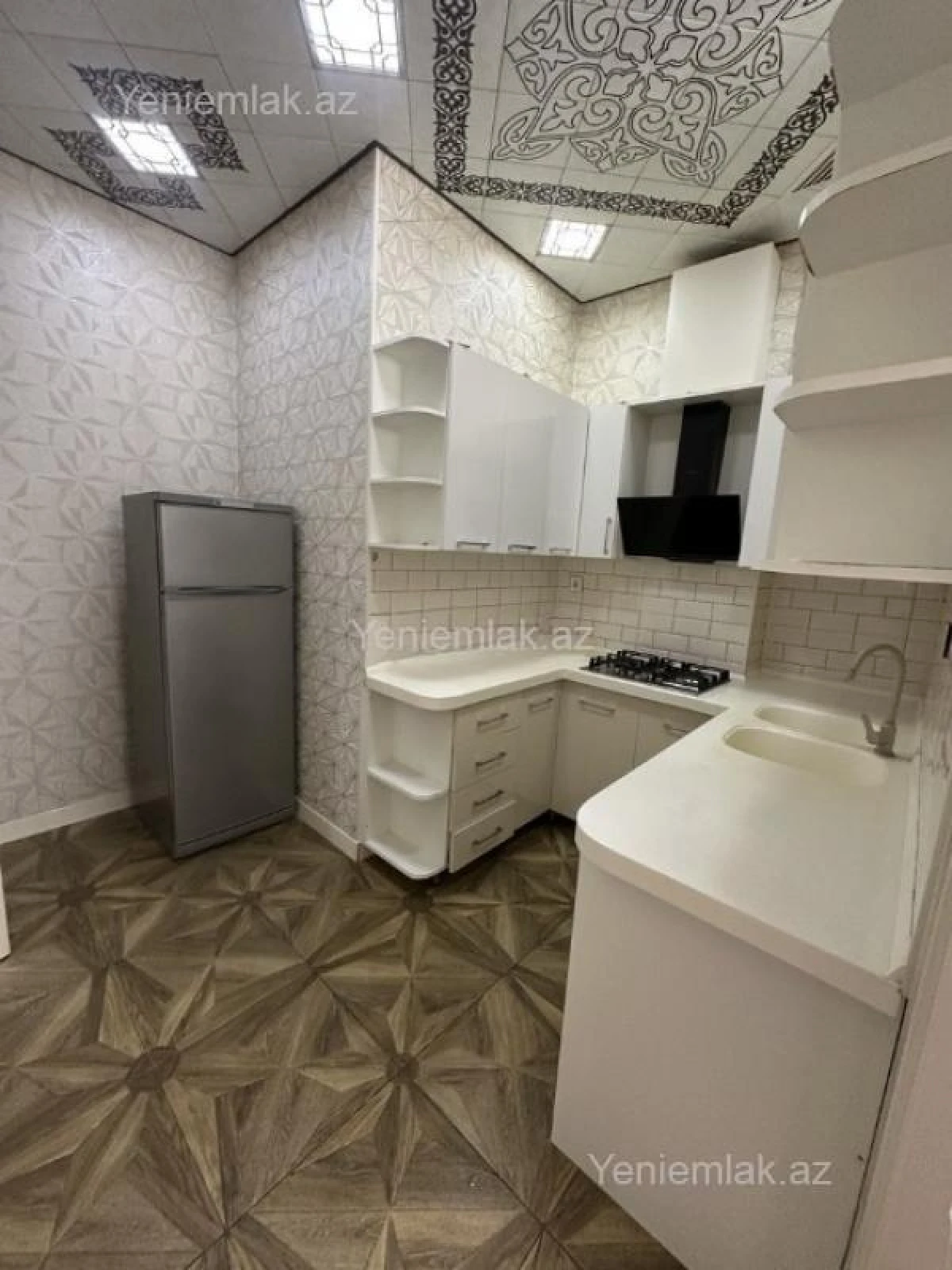 Satılır 3 otaqlı yeni tikili 90 m²