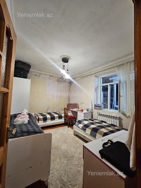 Satılır 3 otaqlı köhnə tikili 60 m²