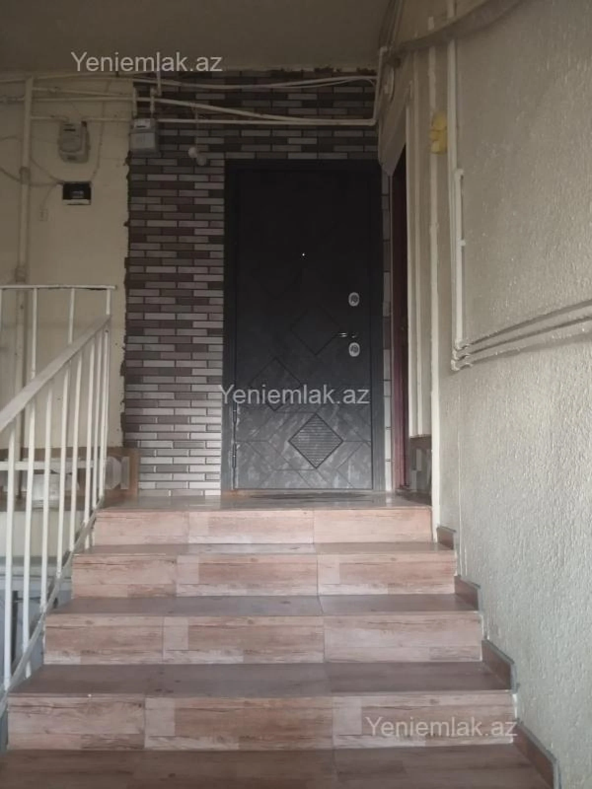 Satılır 3 otaqlı köhnə tikili 72 m²