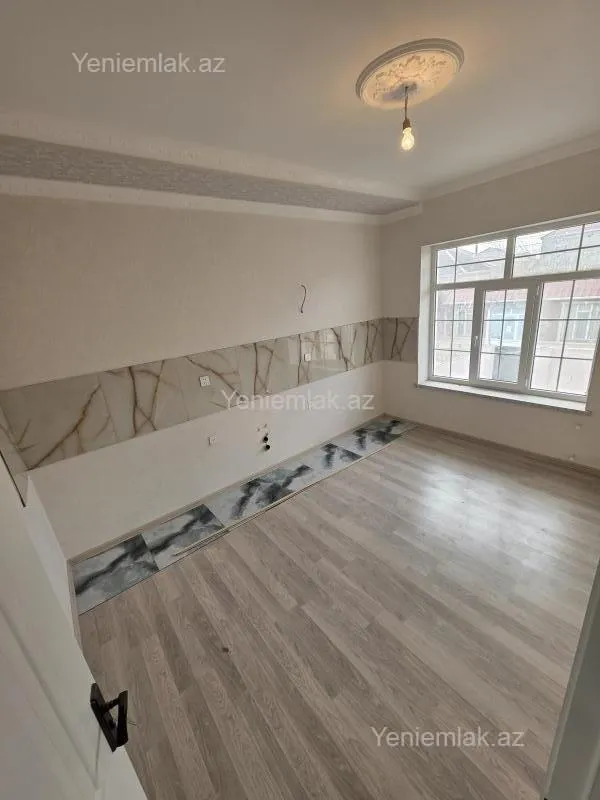 Satılır 3 otaqlı həyət evi 135 m²