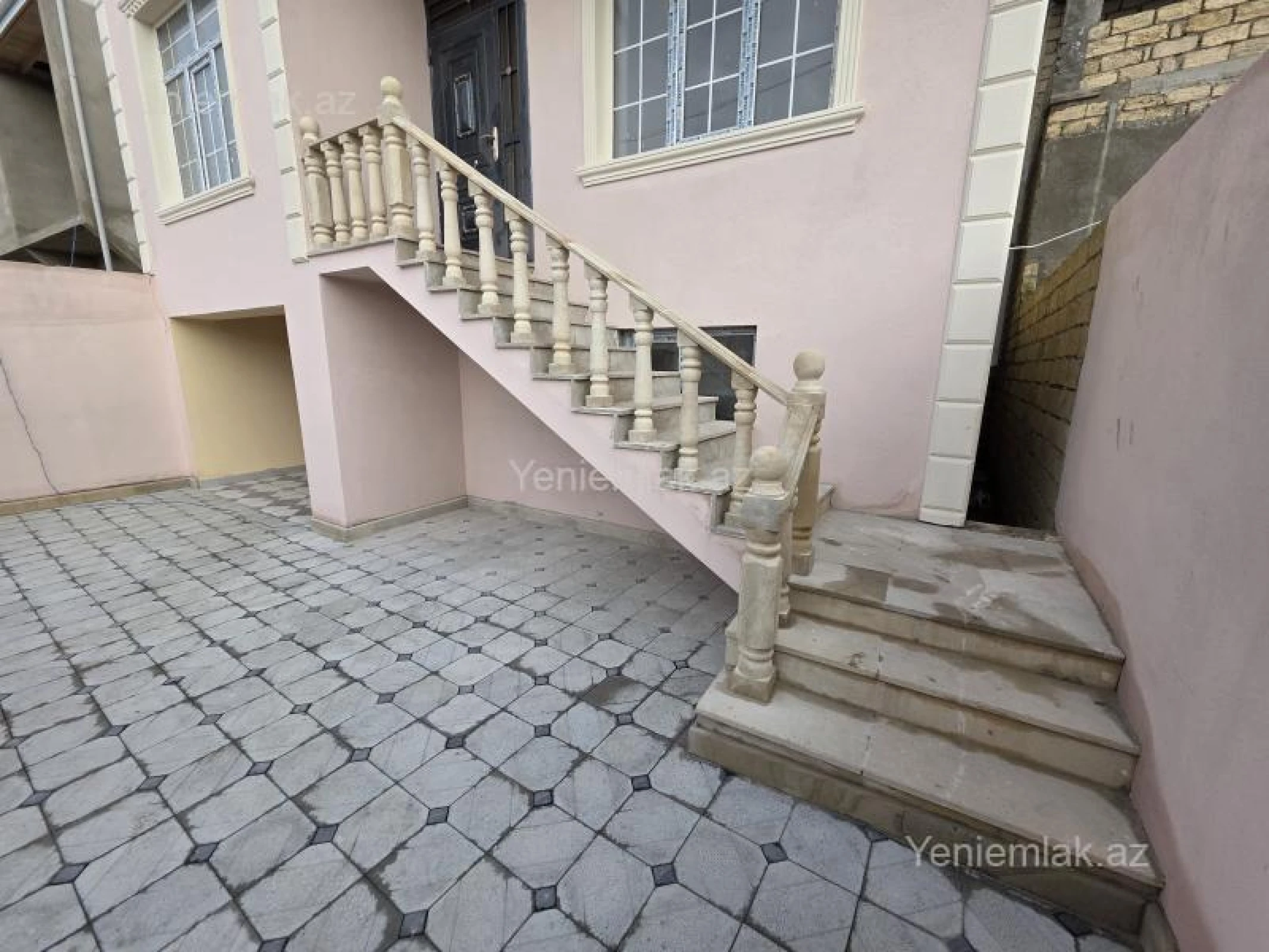 Satılır 3 otaqlı həyət evi 135 m²