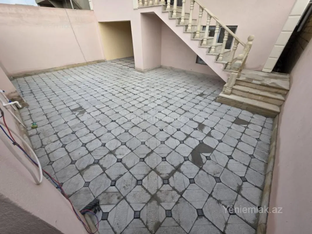 Satılır 3 otaqlı həyət evi 135 m²