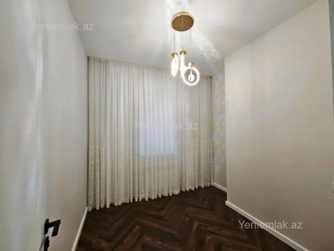 Satılır 3 otaqlı yeni tikili 81 m²