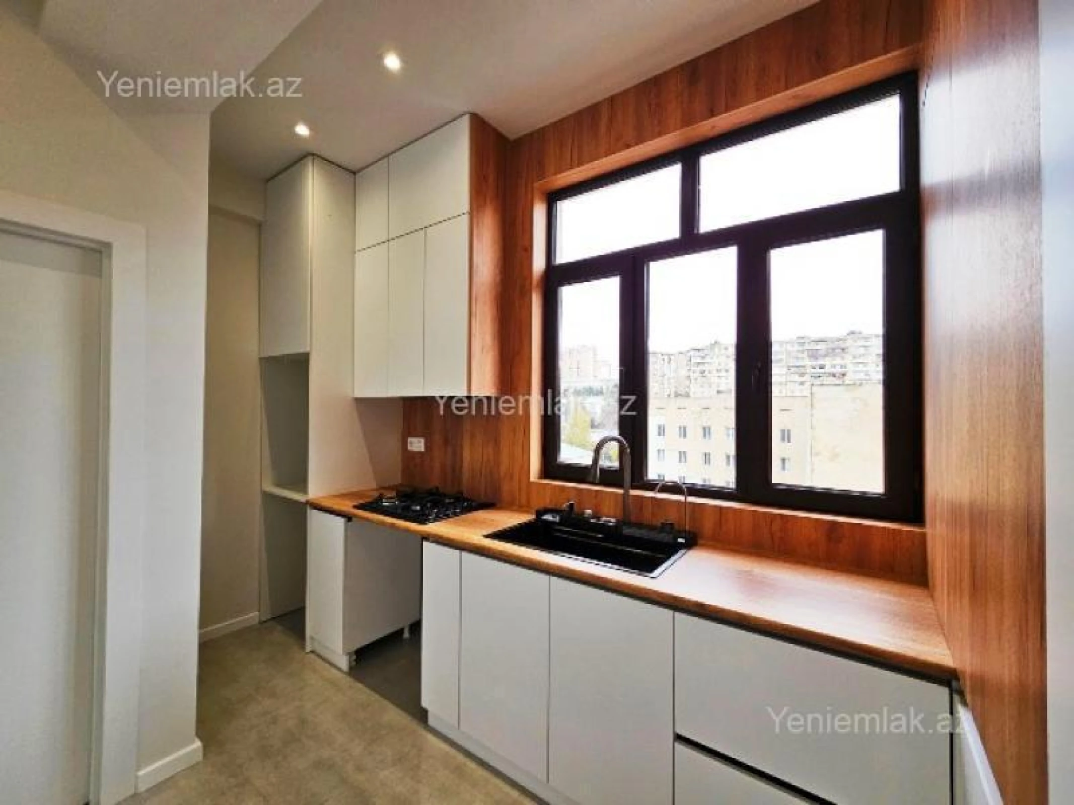 Satılır 3 otaqlı yeni tikili 81 m²