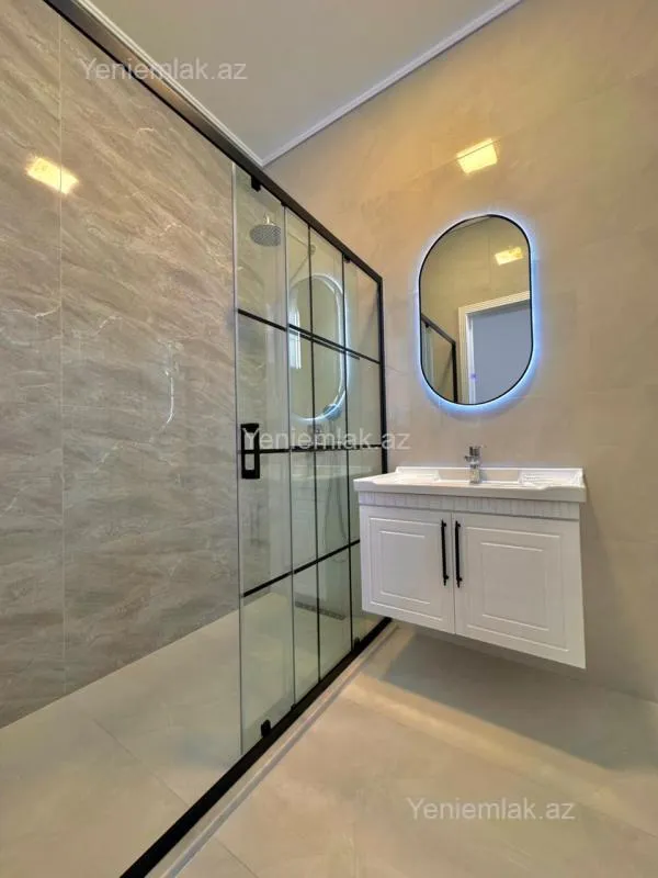 Satılır 5 otaqlı həyət evi 240 m²