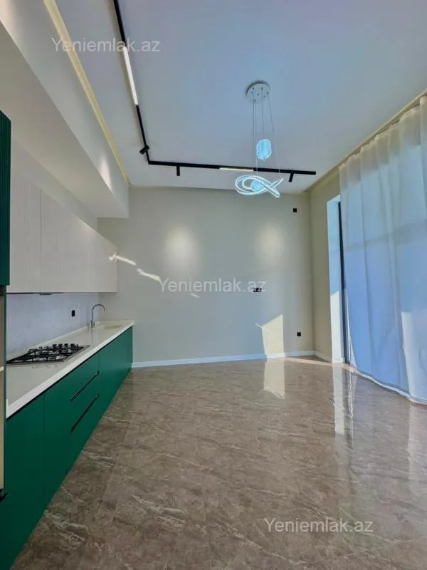 Satılır 4 otaqlı həyət evi 200 m²