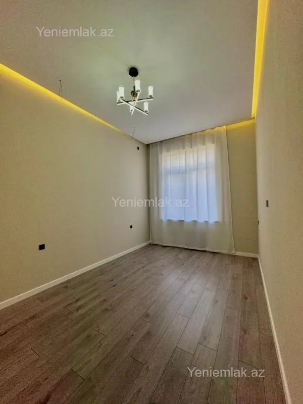 Satılır 4 otaqlı həyət evi 200 m²