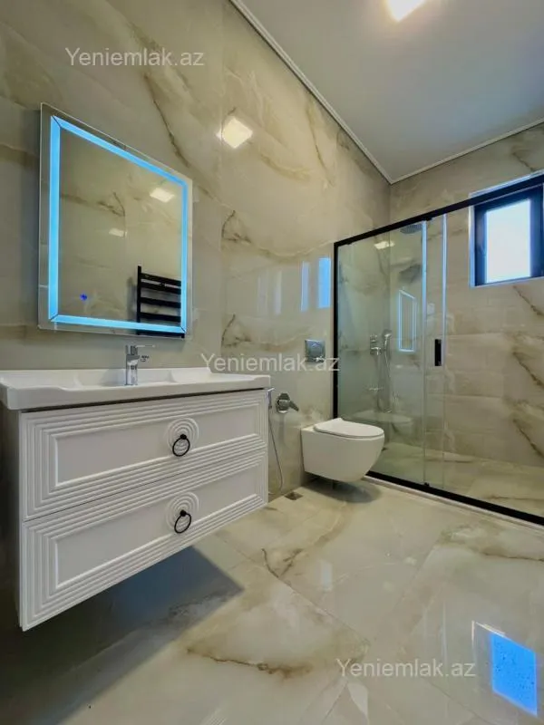 Satılır 4 otaqlı həyət evi 200 m²