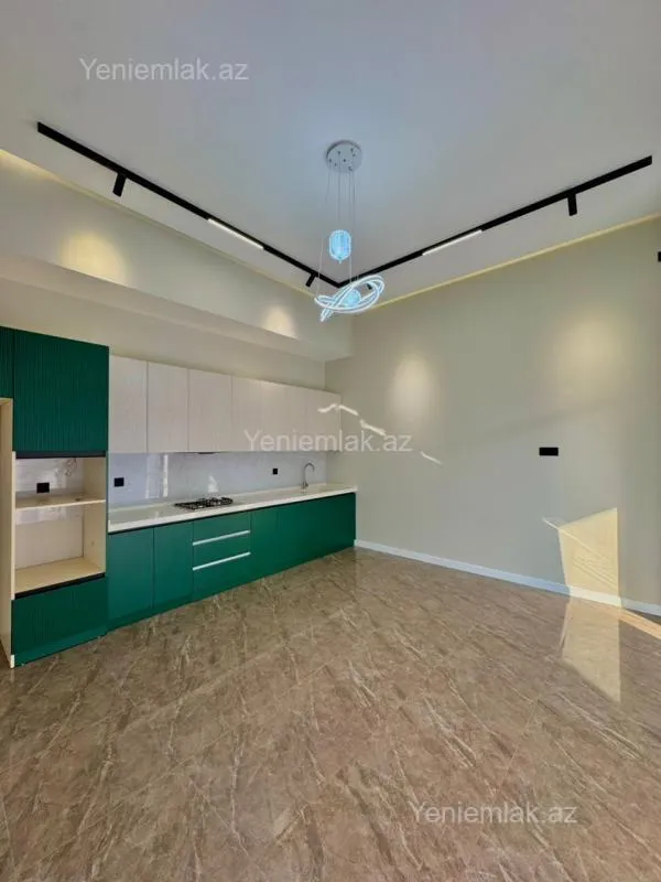 Satılır 4 otaqlı həyət evi 200 m²