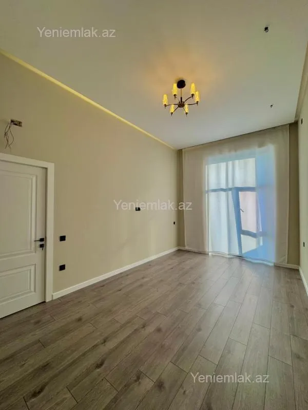 Satılır 4 otaqlı həyət evi 200 m²