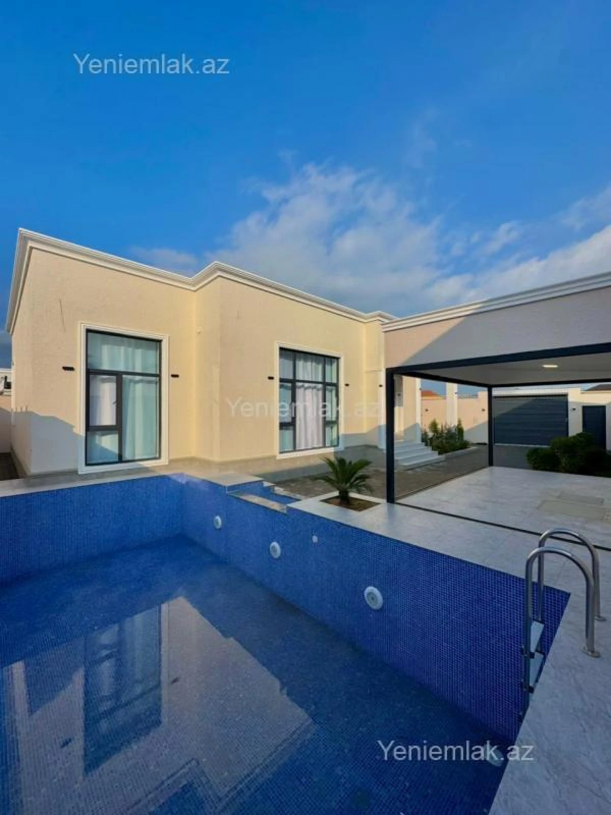 Satılır 4 otaqlı həyət evi 200 m²