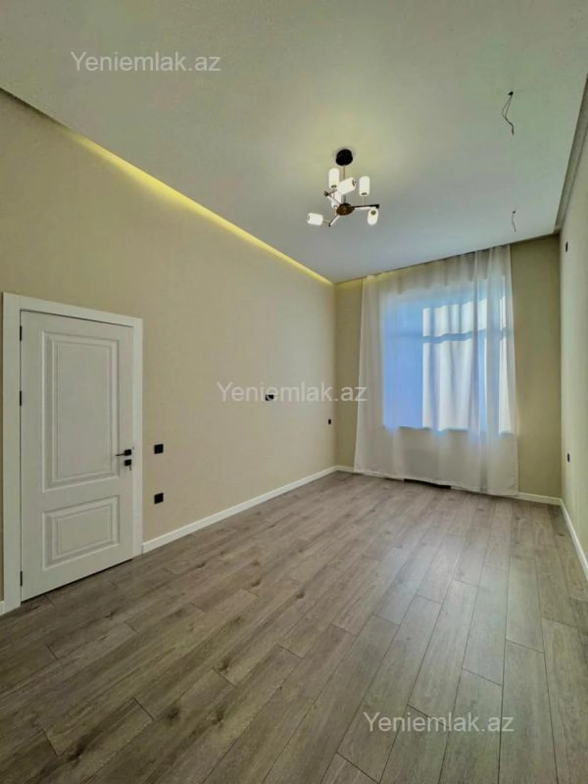 Satılır 4 otaqlı həyət evi 200 m²