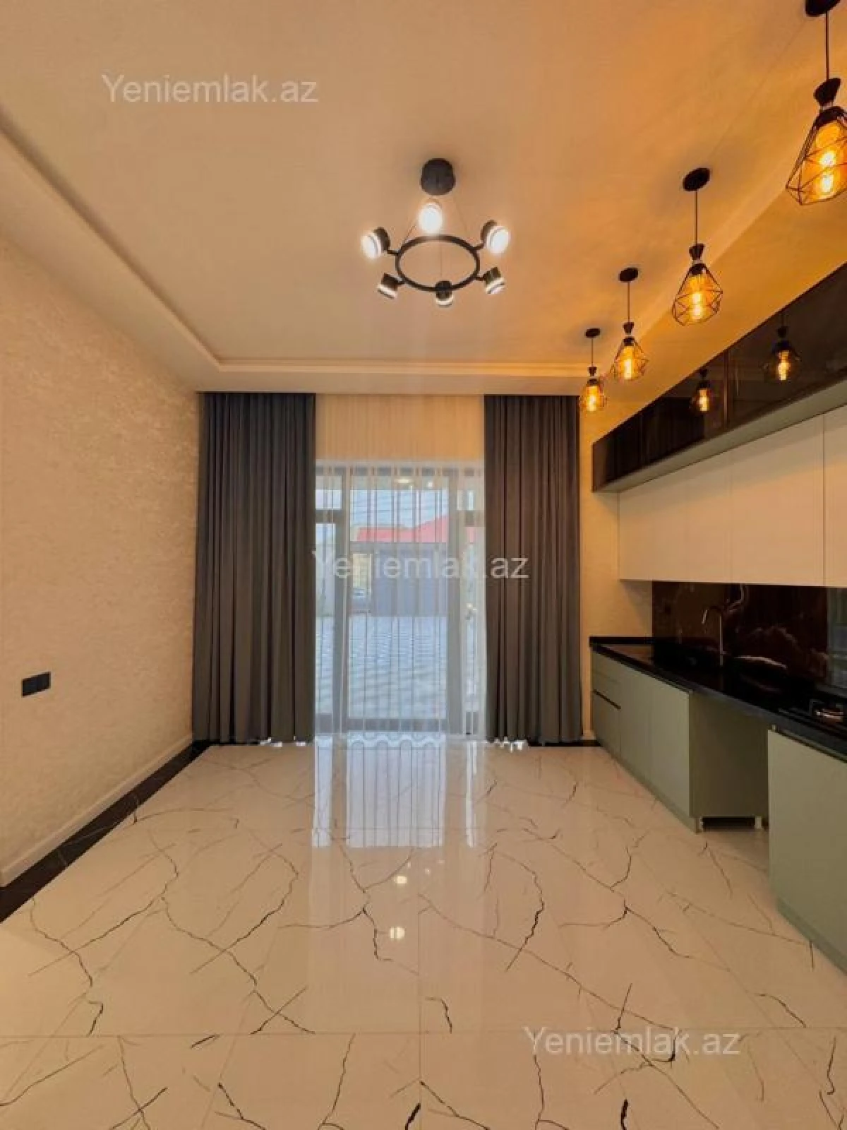 Satılır 4 otaqlı həyət evi 150 m²