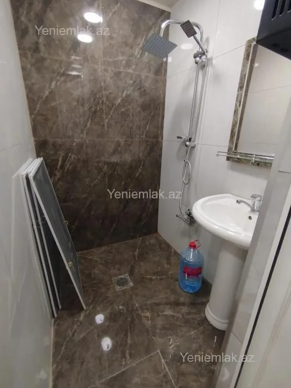 Satılır 3 otaqlı köhnə tikili 76 m²