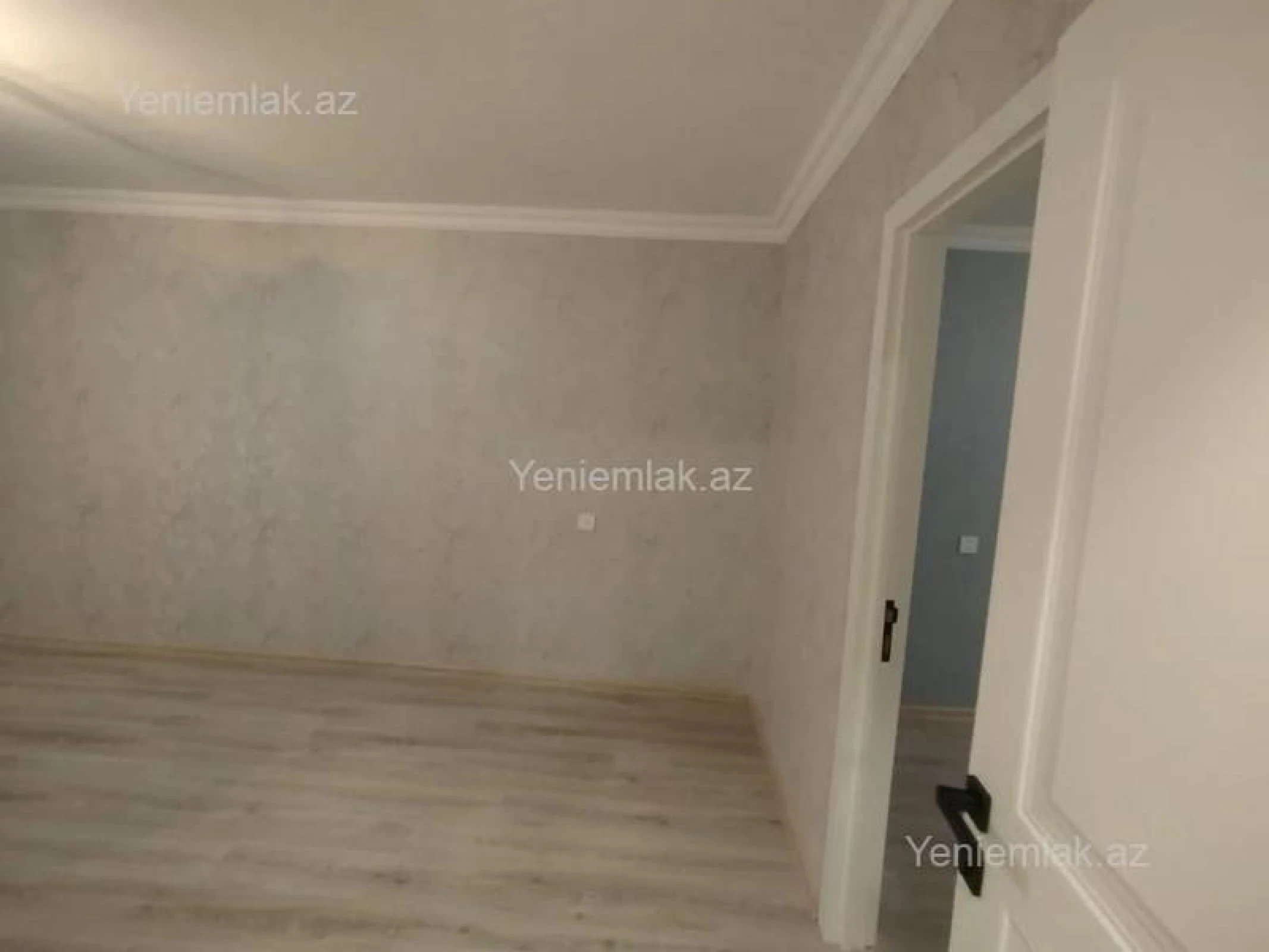 Satılır 3 otaqlı köhnə tikili 76 m²
