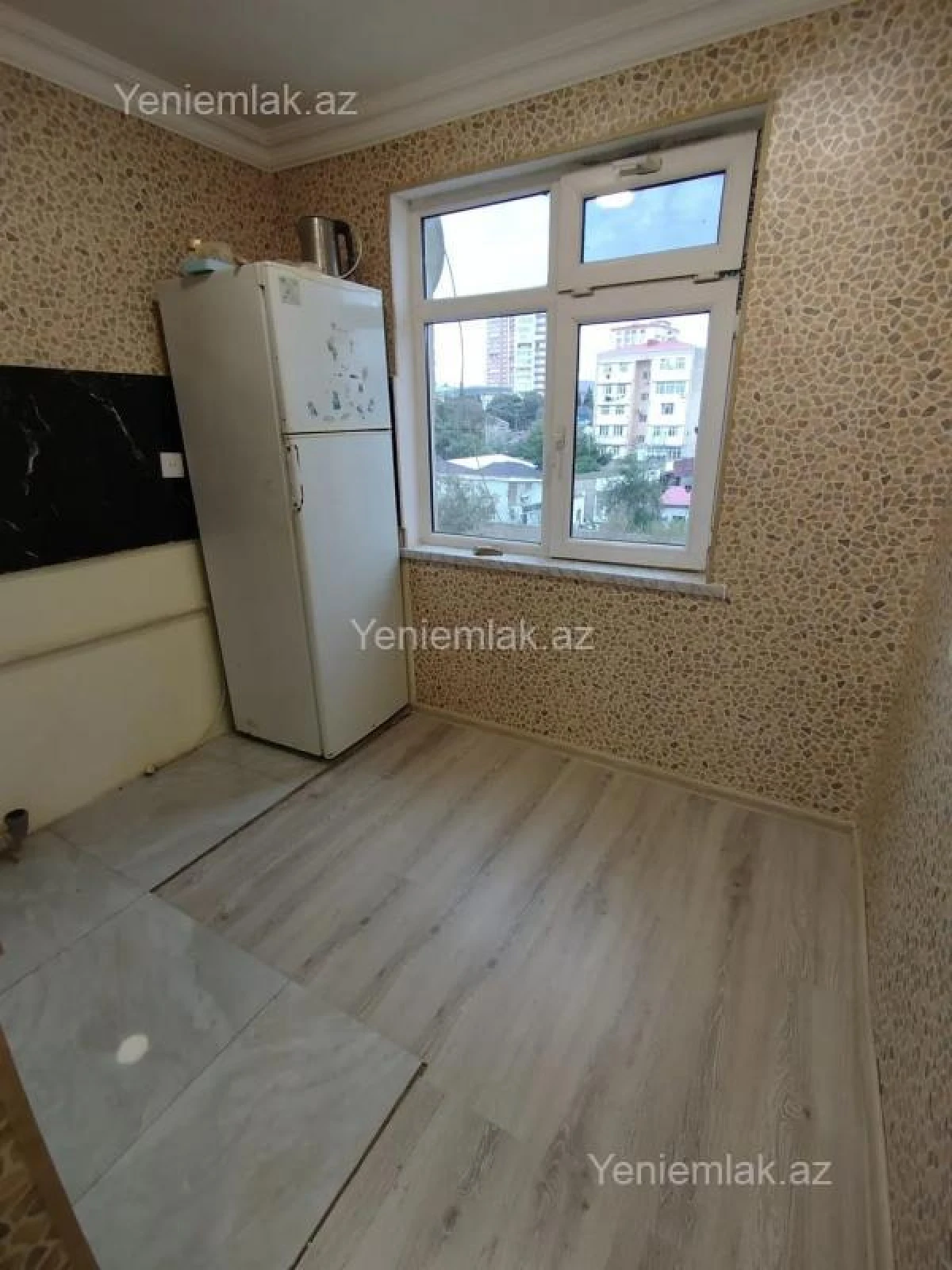 Satılır 3 otaqlı köhnə tikili 76 m²