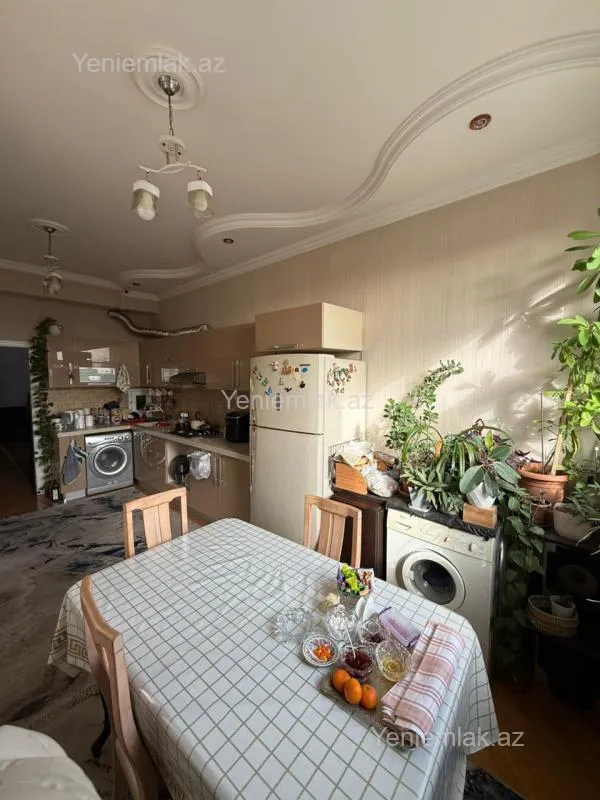 Satılır 3 otaqlı yeni tikili 128 m²