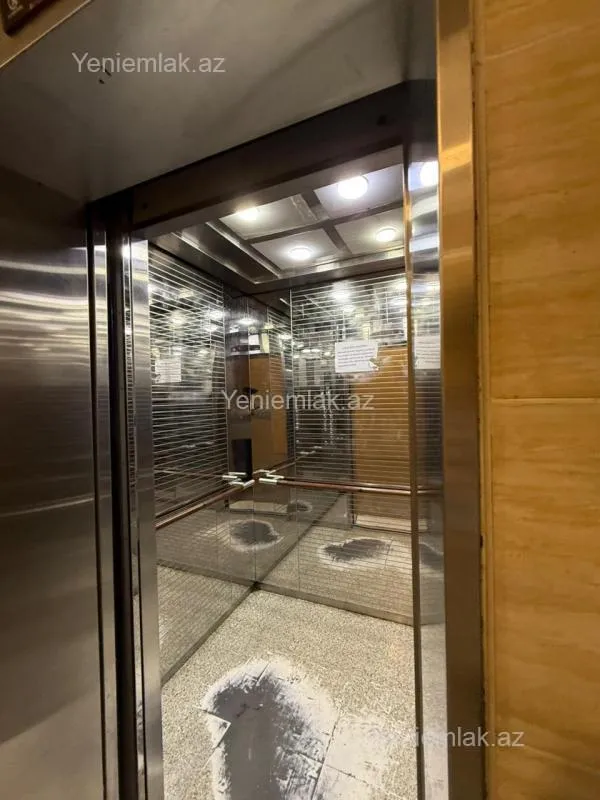 Satılır 3 otaqlı yeni tikili 128 m²