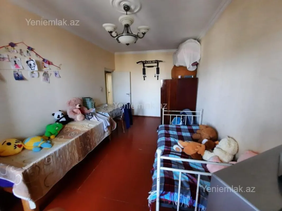 Satılır 3 otaqlı köhnə tikili 80 m²