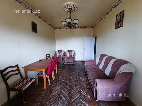 Satılır 3 otaqlı köhnə tikili 80 m²