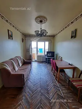 Satılır 3 otaqlı köhnə tikili 80 m²