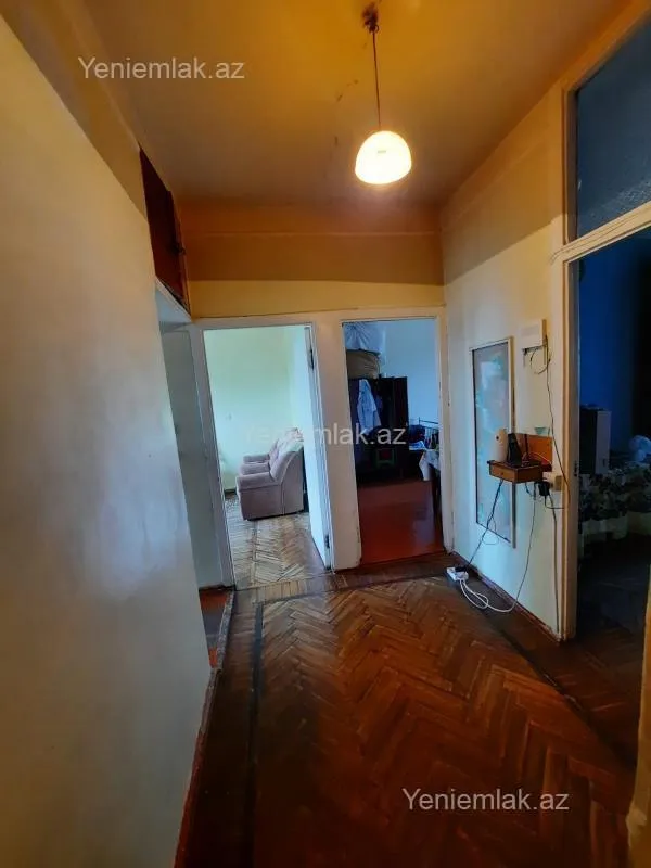 Satılır 3 otaqlı köhnə tikili 80 m²