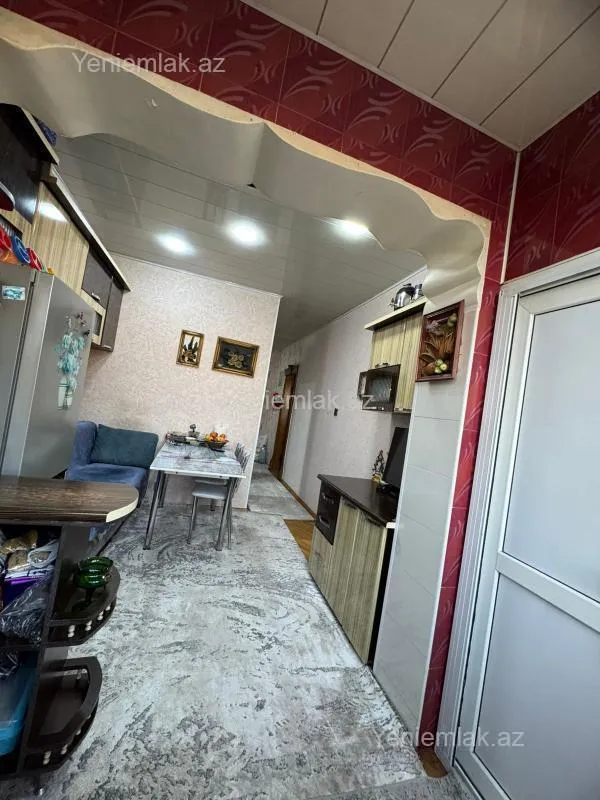 Satılır 2 otaqlı köhnə tikili 60 m²