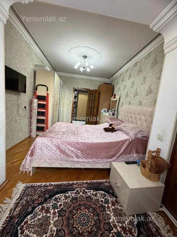 Satılır 2 otaqlı köhnə tikili 60 m²