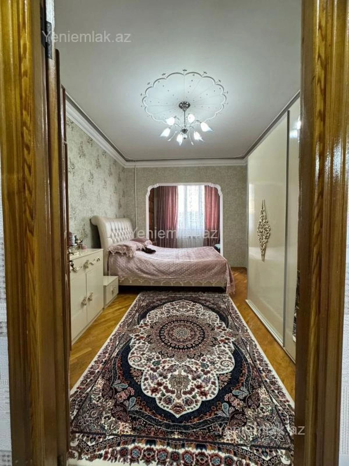 Satılır 2 otaqlı köhnə tikili 60 m²