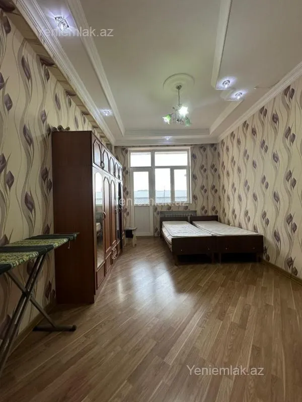 Satılır 3 otaqlı yeni tikili 120 m²