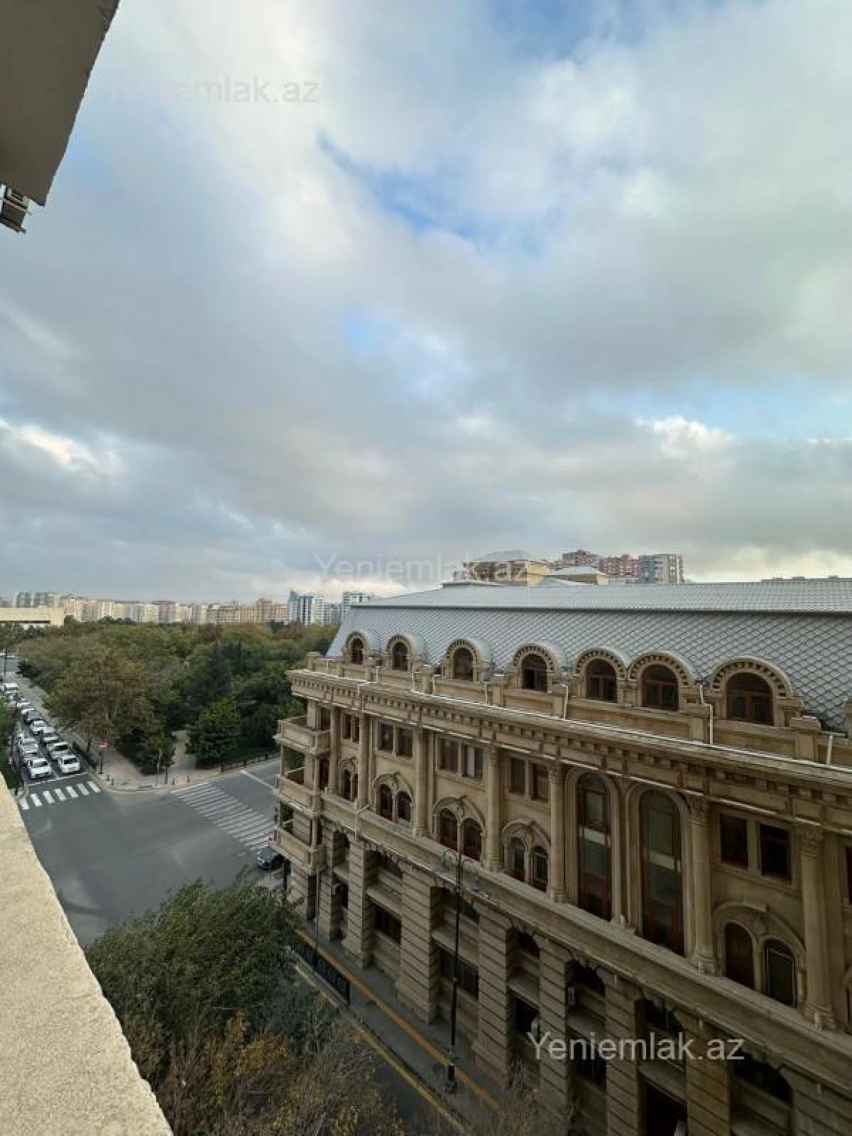 Satılır 3 otaqlı yeni tikili 120 m²