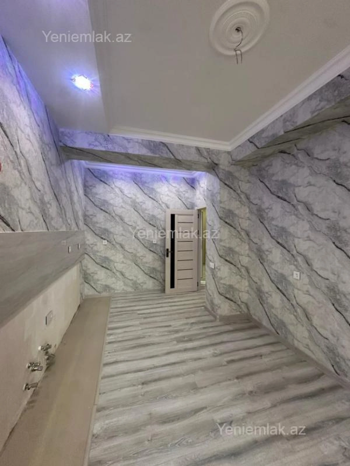 Satılır 3 otaqlı yeni tikili 97 m²