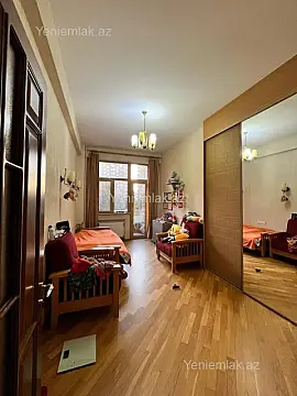 Satılır 4 otaqlı yeni tikili 155 m²