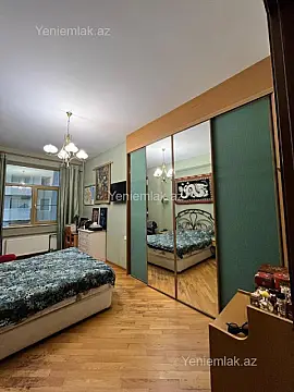 Satılır 4 otaqlı yeni tikili 155 m²