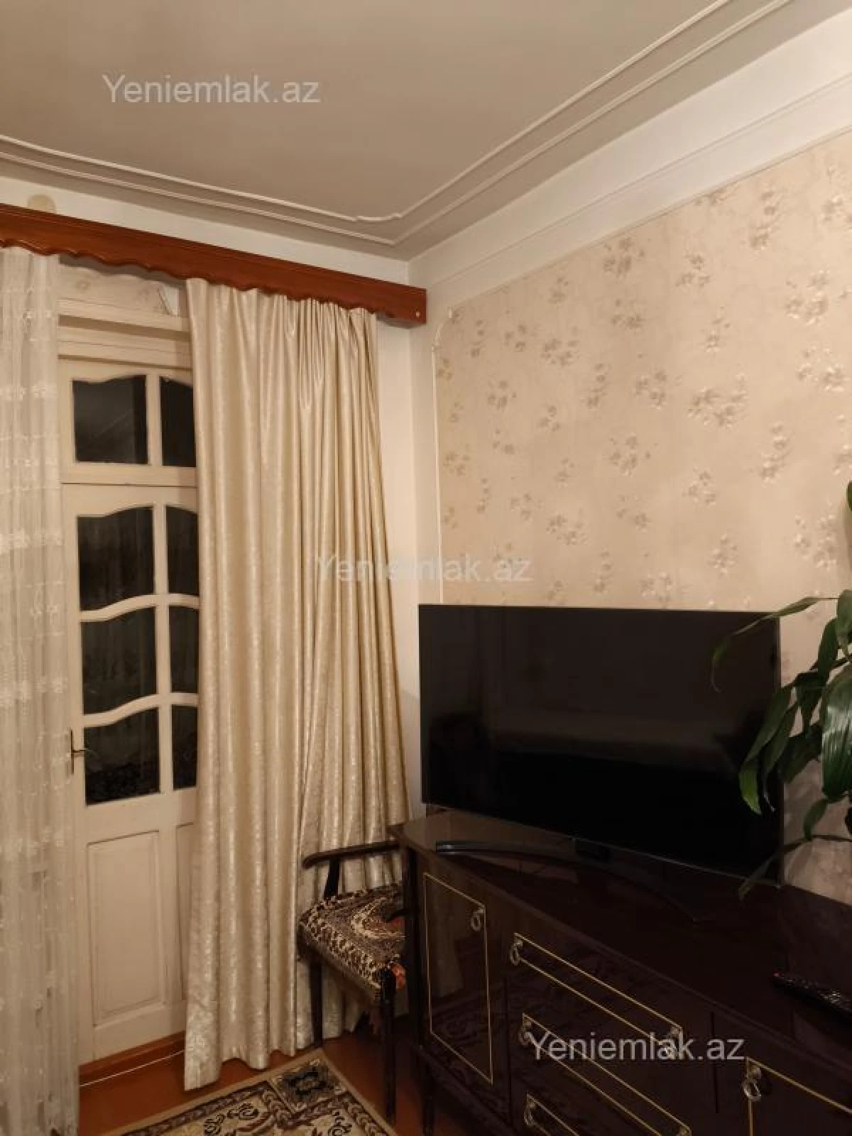 Satılır 2 otaqlı köhnə tikili 43 m²