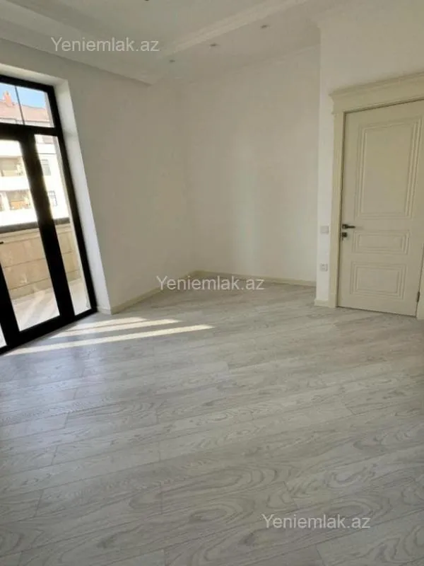 Satılır 6 otaqlı həyət evi 277 m²