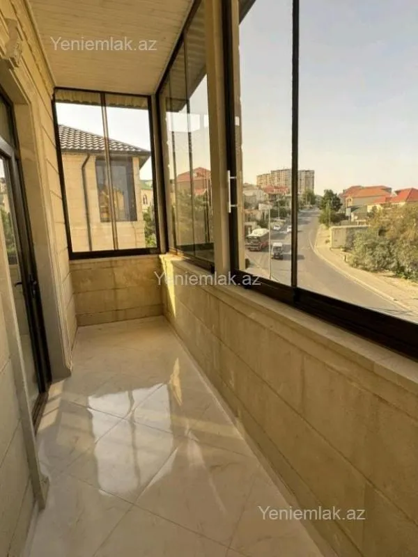 Satılır 6 otaqlı həyət evi 277 m²