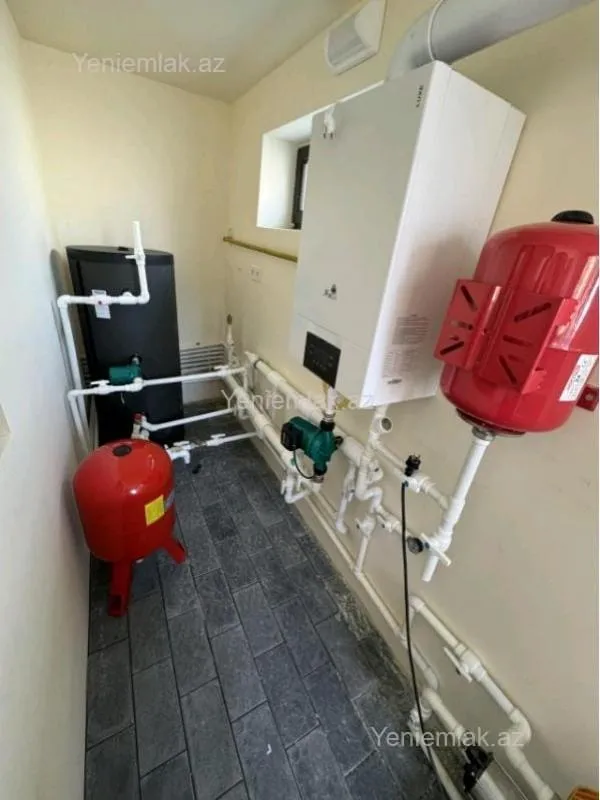 Satılır 6 otaqlı həyət evi 277 m²