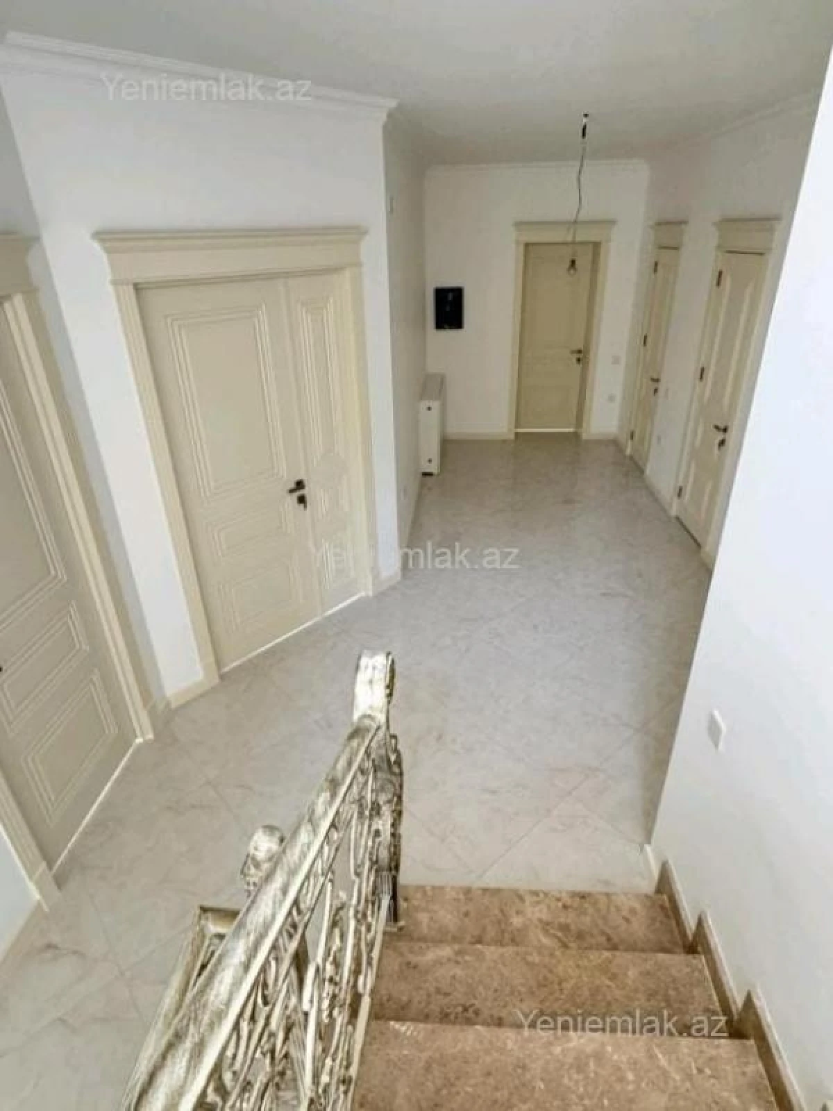 Satılır 6 otaqlı həyət evi 277 m²