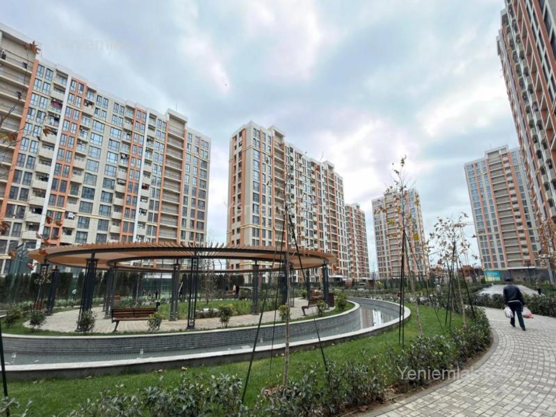 Satılır 3 otaqlı yeni tikili 83.02 m²