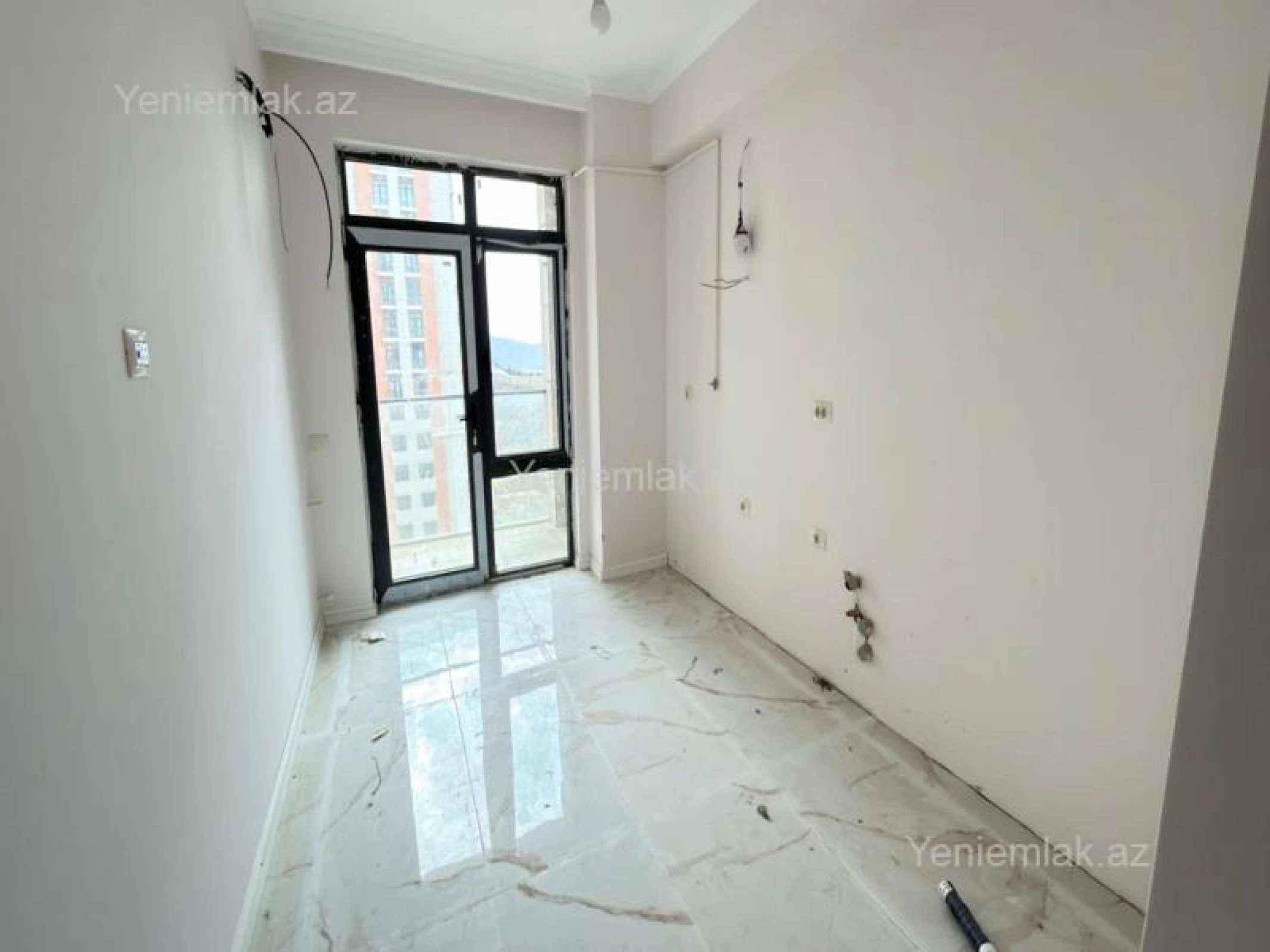 Satılır 3 otaqlı yeni tikili 83.02 m²