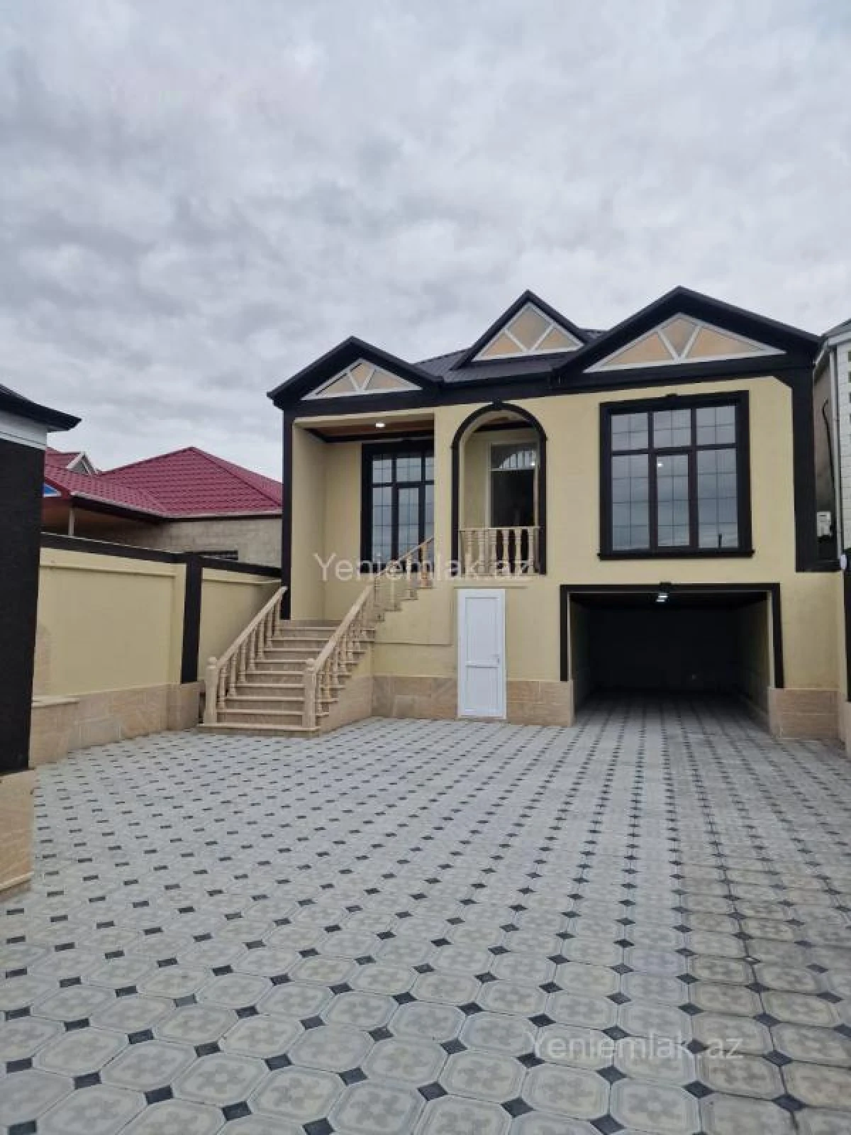 Satılır 4 otaqlı həyət evi 124 m²