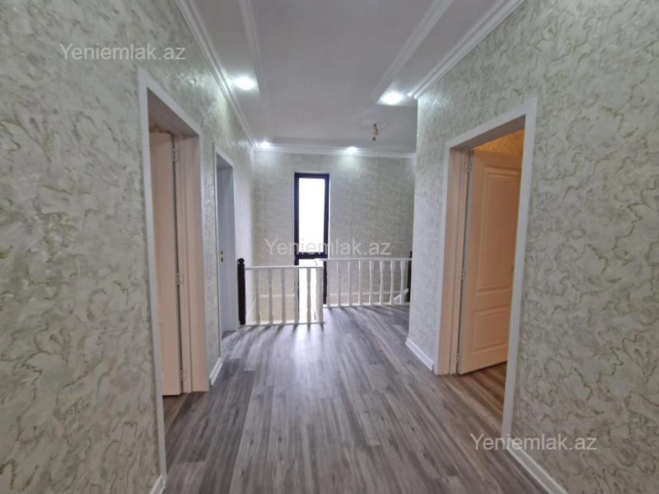 Satılır 5 otaqlı həyət evi 223 m²