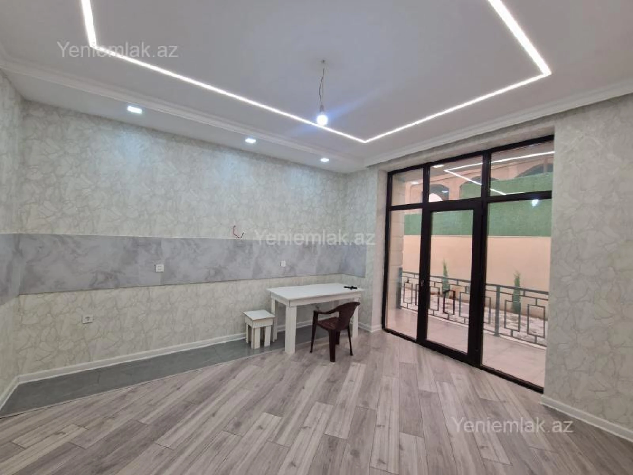 Satılır 5 otaqlı həyət evi 223 m²