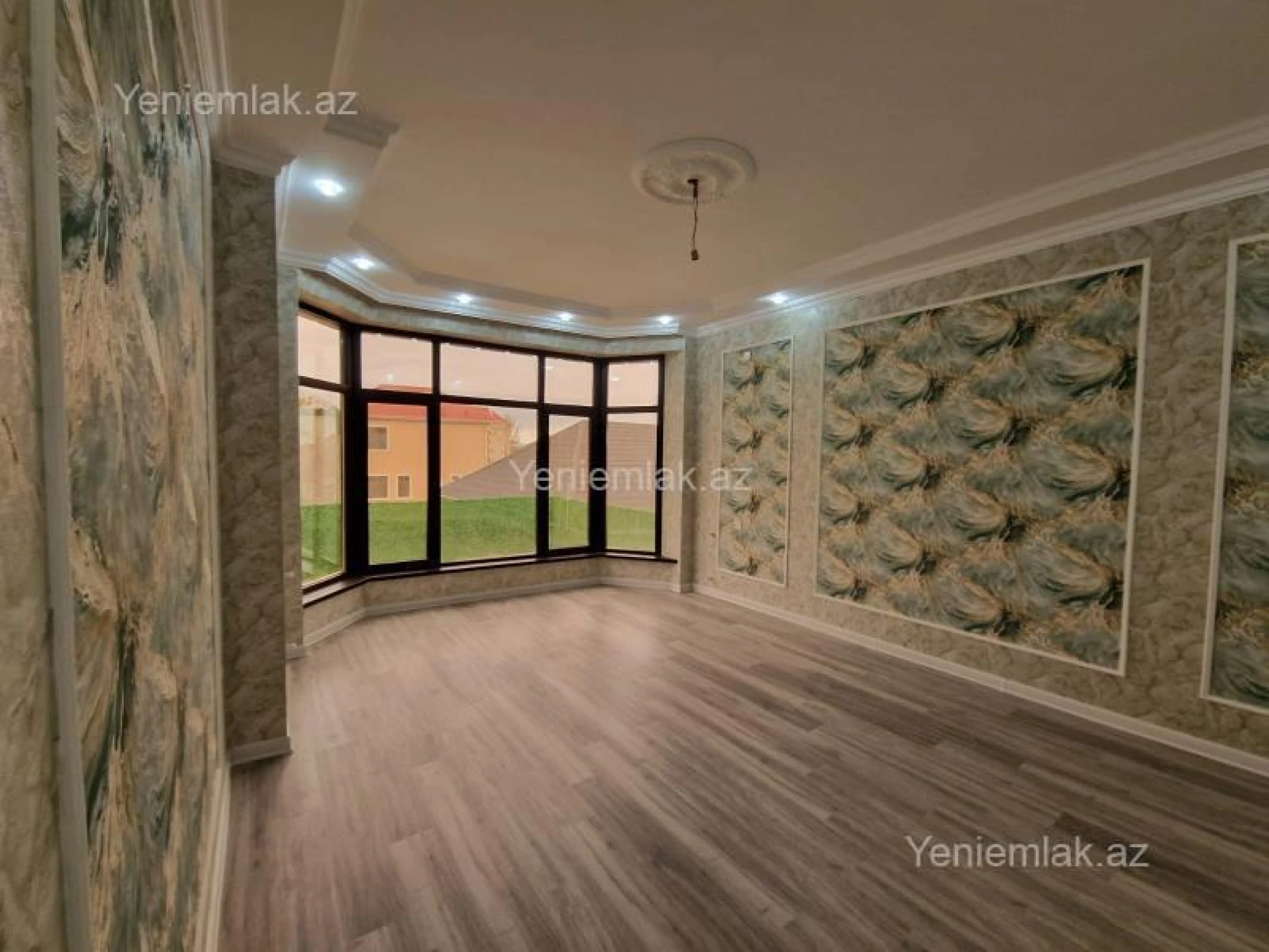 Satılır 5 otaqlı həyət evi 223 m²
